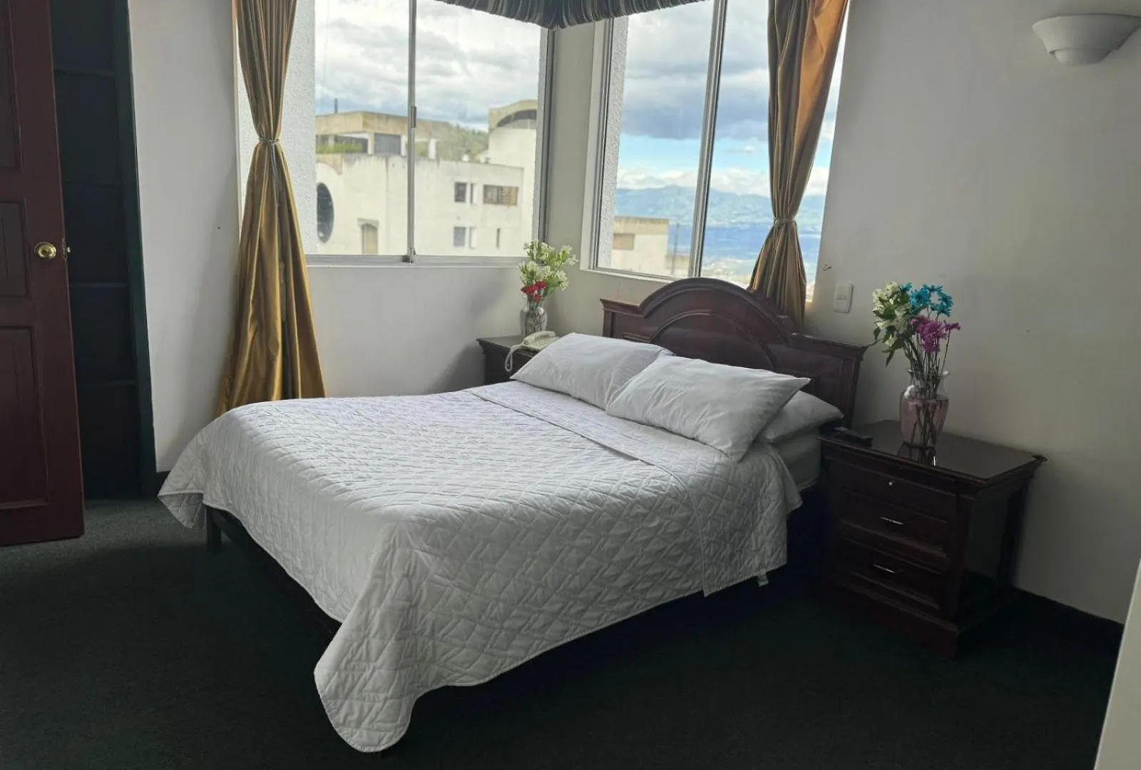 Suites & Hotel Gonzalez Suarez Quito 0*,  Ecuador