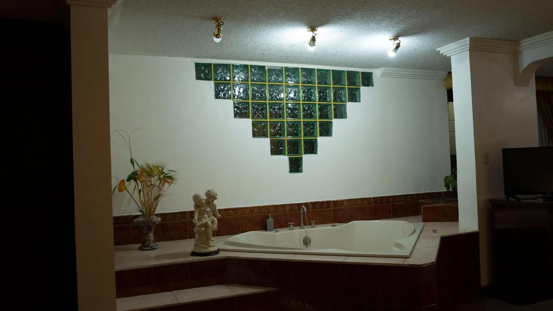 Suites & Hotel Gonzalez Suarez Quito