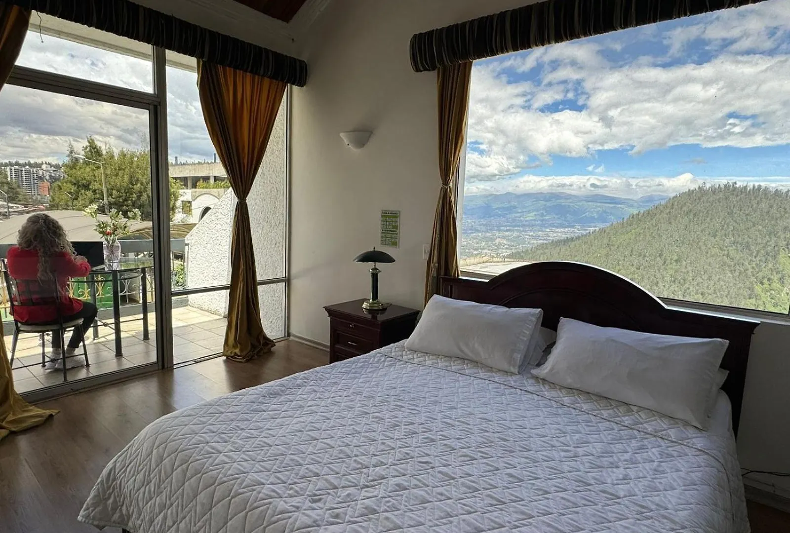 Suites & Hotel Gonzalez Suarez Quito